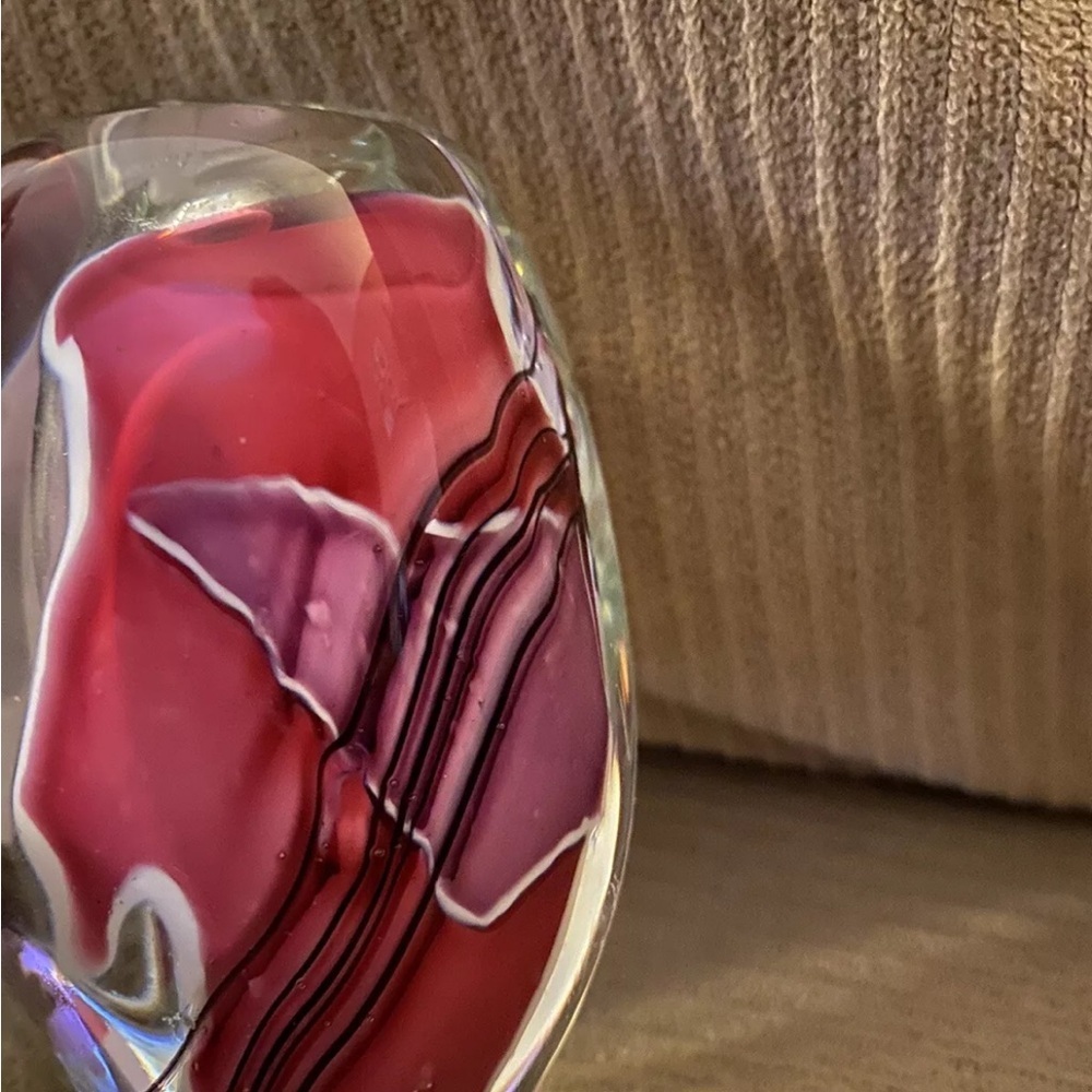 Eric Brakken Glasshouse Studio Signed Art Glass Paperweight Pink & White Ribbon - Picture 7 of 11